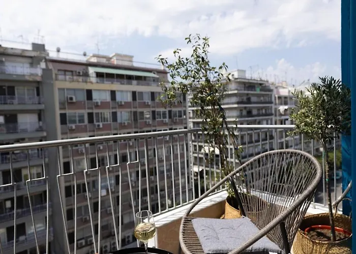 Main Avenue Balcony Apartmán