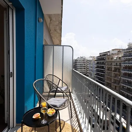 Apartment Main Avenue Balcony *