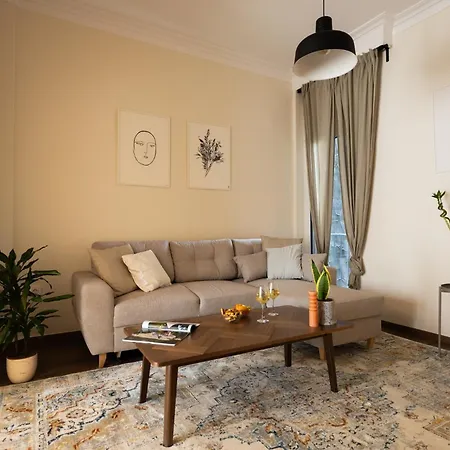 Main Avenue Balcony *