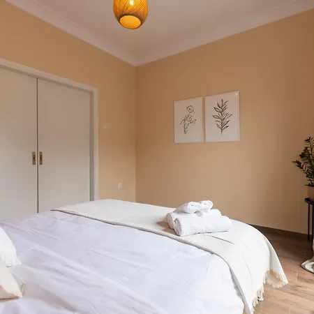 Main Avenue Balcony * Soluň