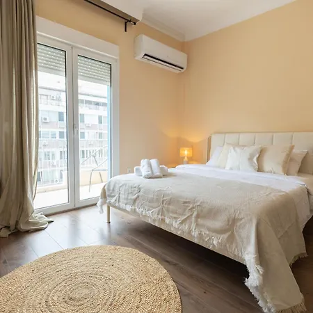 Apartment Main Avenue Balcony *