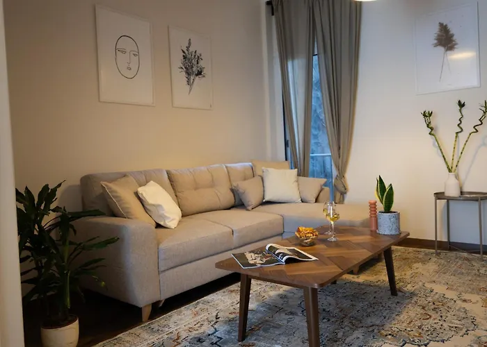 Main Avenue Balcony דירה *