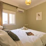 Main Avenue Balcony Apartment