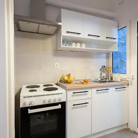 Main Avenue Balcony Apartman