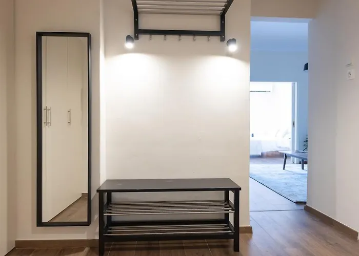 Main Avenue Balcony *